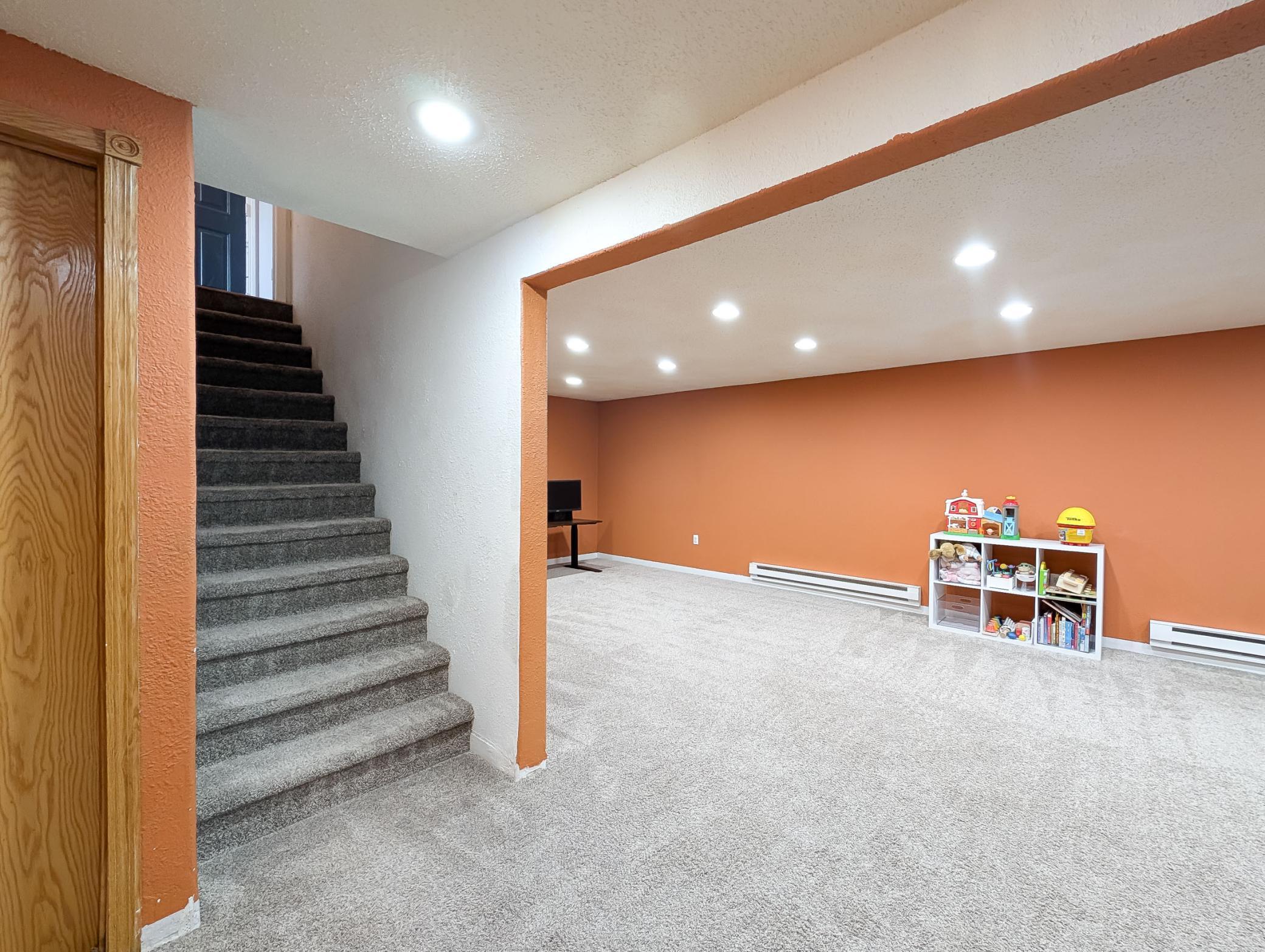 L2P035-205 4th St E-Horace-155526815.jpg