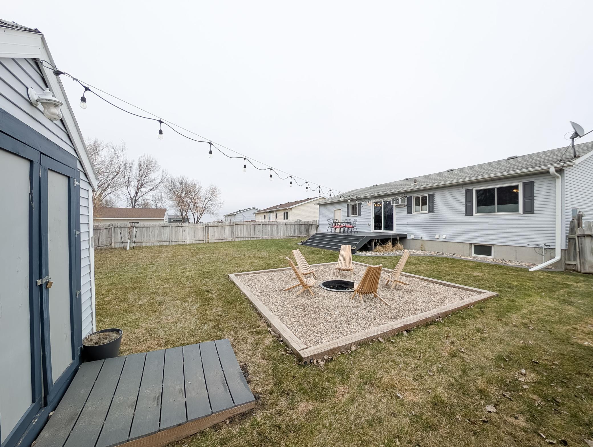 L2P046-205 4th St E-Horace-160049456.jpg