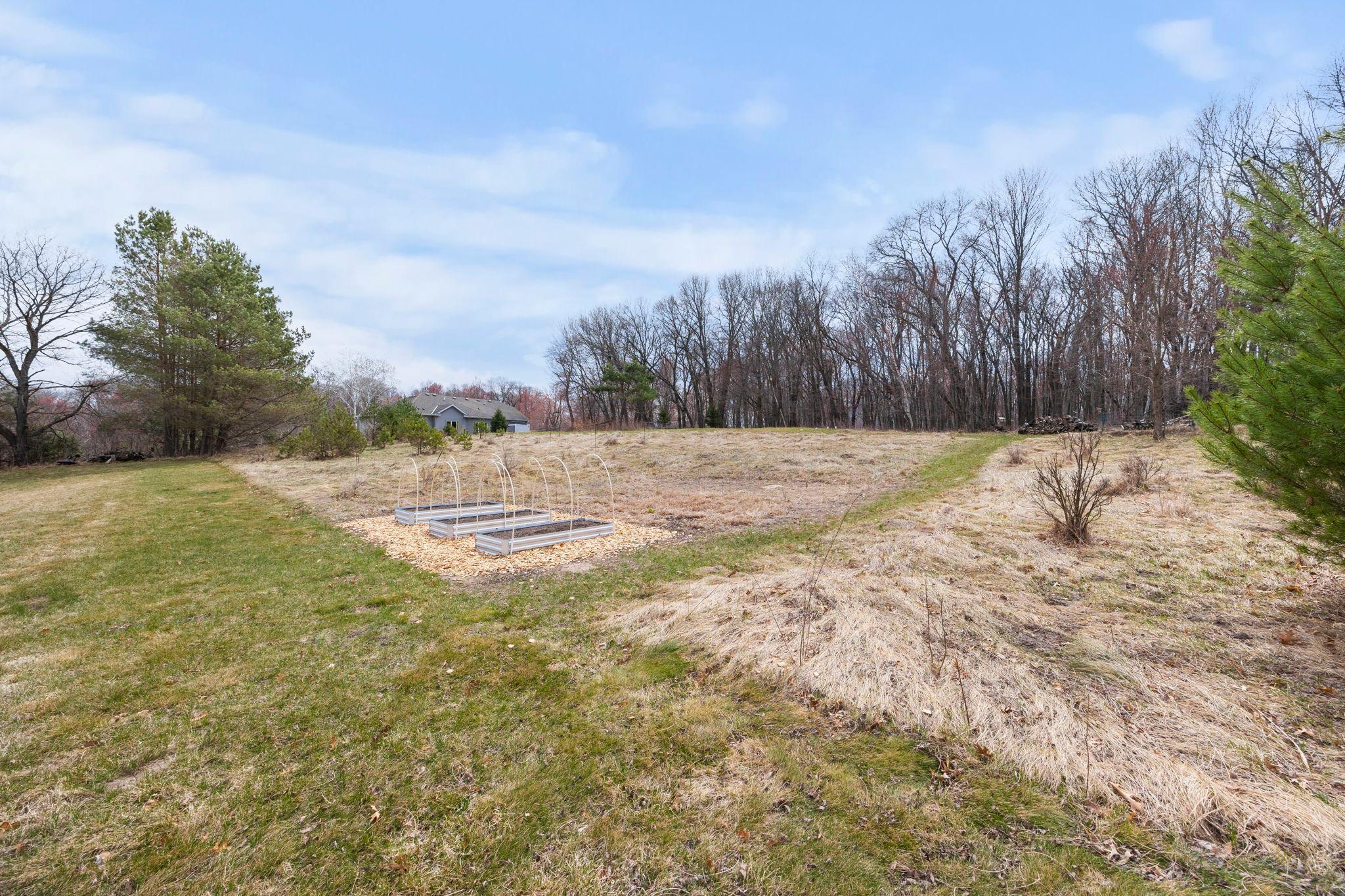Garden boxes; meadow area; plentiful trees