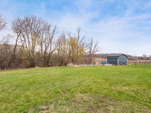 956 Farmers Ridge Trail, Belle Plaine, MN 56011