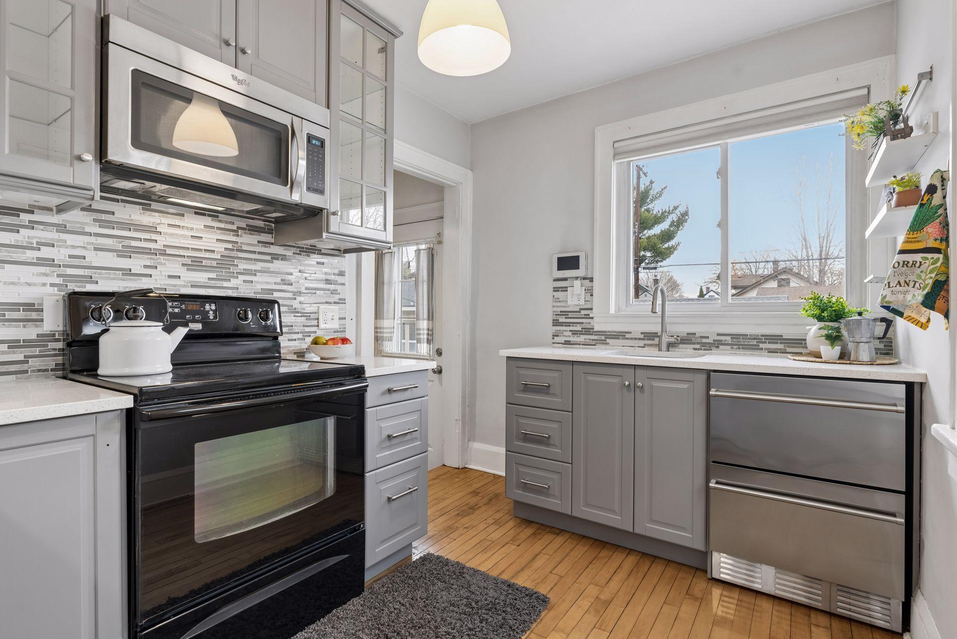 2833 34th Avenue South - Spacecrafting - 0012.jpg