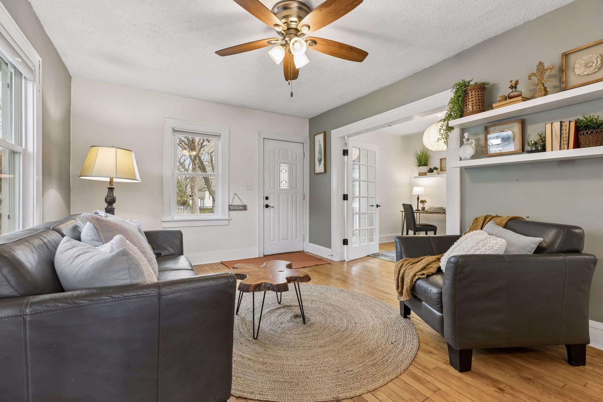 2833 34th Avenue South - Spacecrafting - 0007.jpg