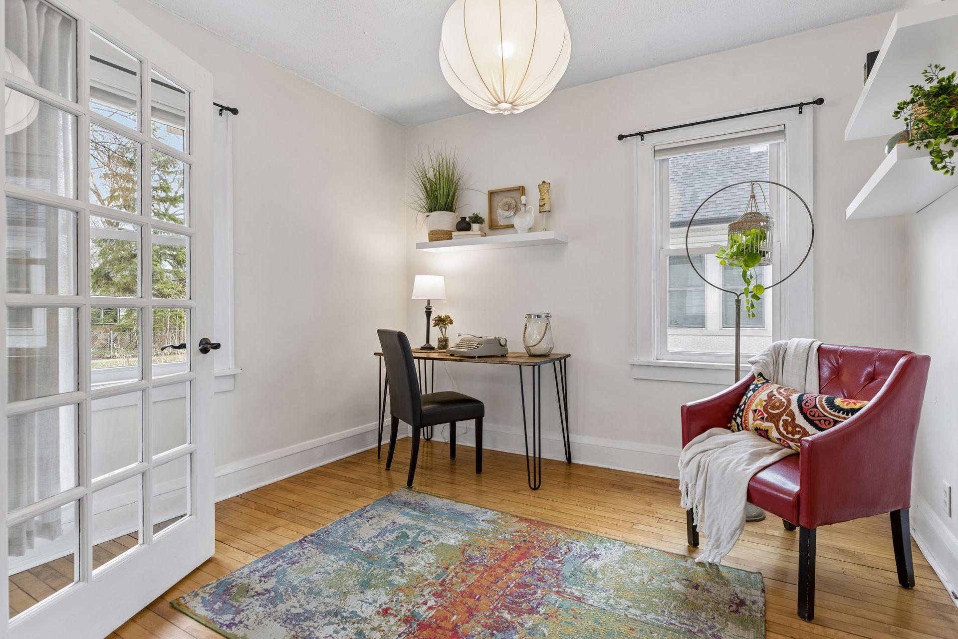 2833 34th Avenue South - Spacecrafting - 0010.jpg