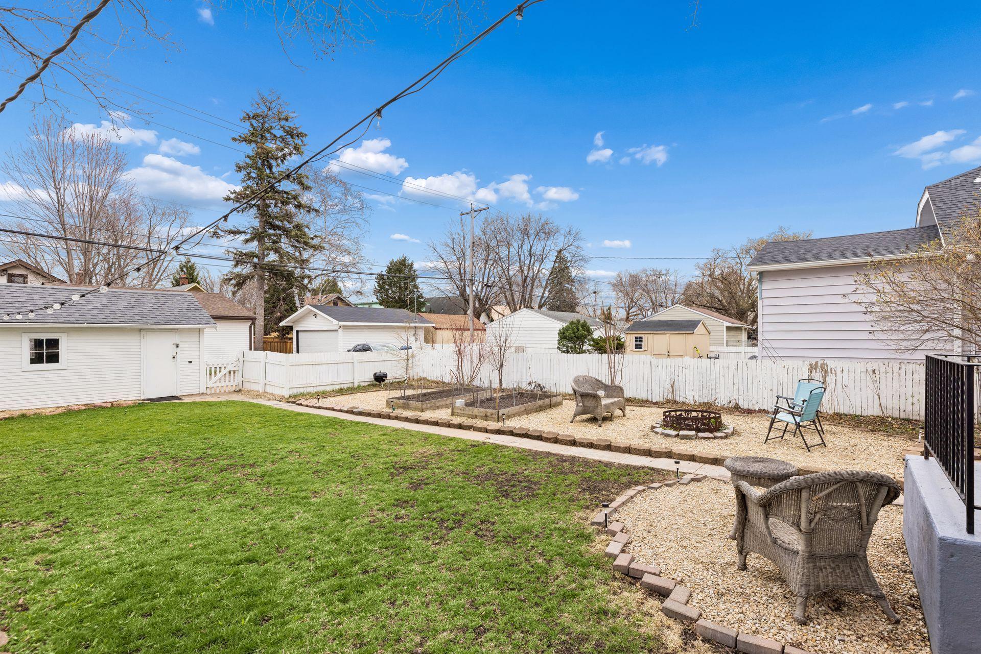 2833 34th Avenue South - Spacecrafting - 0023.jpg