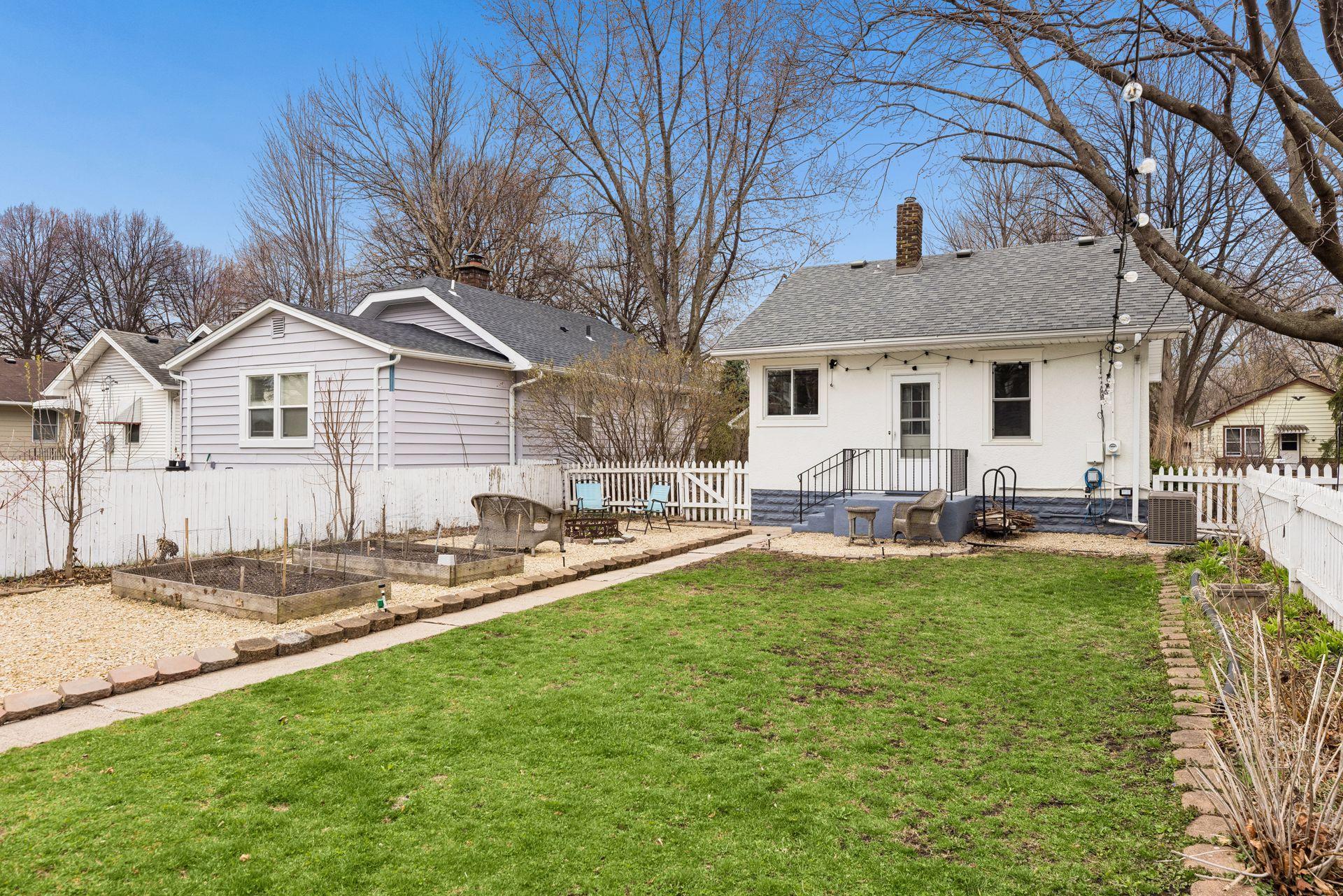 2833 34th Avenue South - Spacecrafting - 0025.jpg