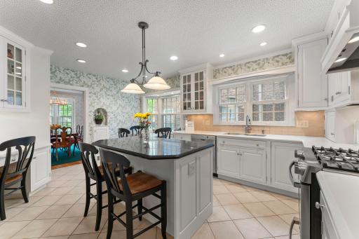3725 Glenhurst Avenue, Minneapolis, MN 55416