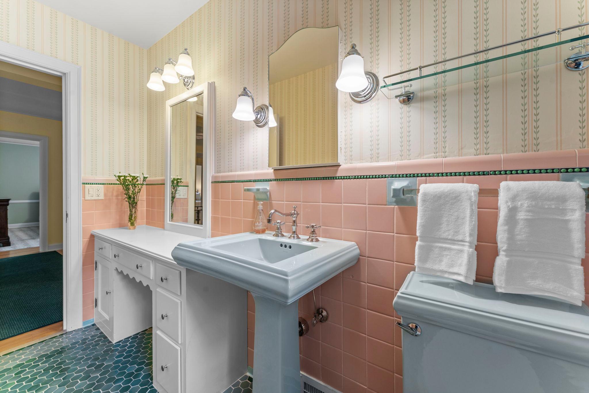 Full ceramic bath