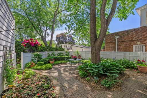 3725 Glenhurst Avenue, Minneapolis, MN 55416
