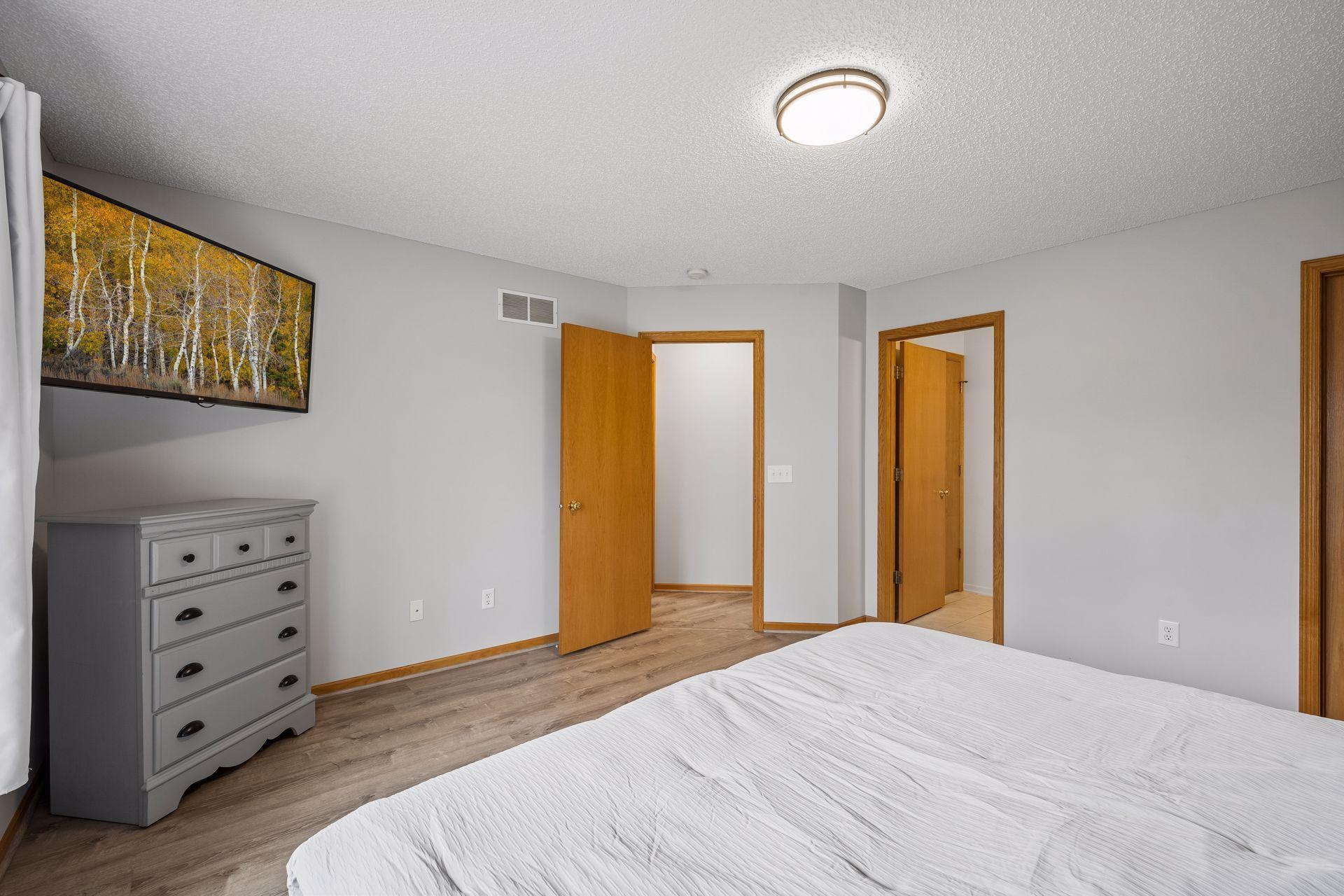 5349 Radford Avenue Northeast - Spacecrafting - 0021.jpg