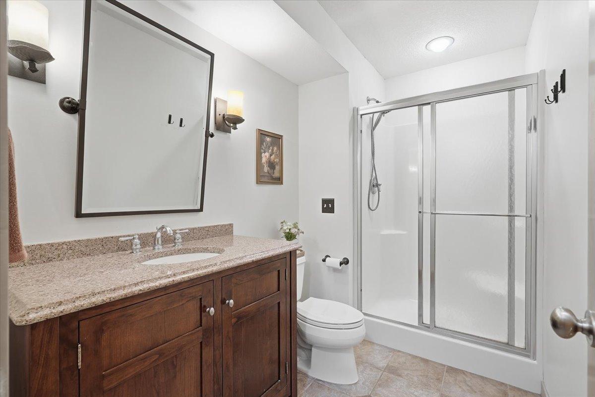 Lower level 3/4 bathroom