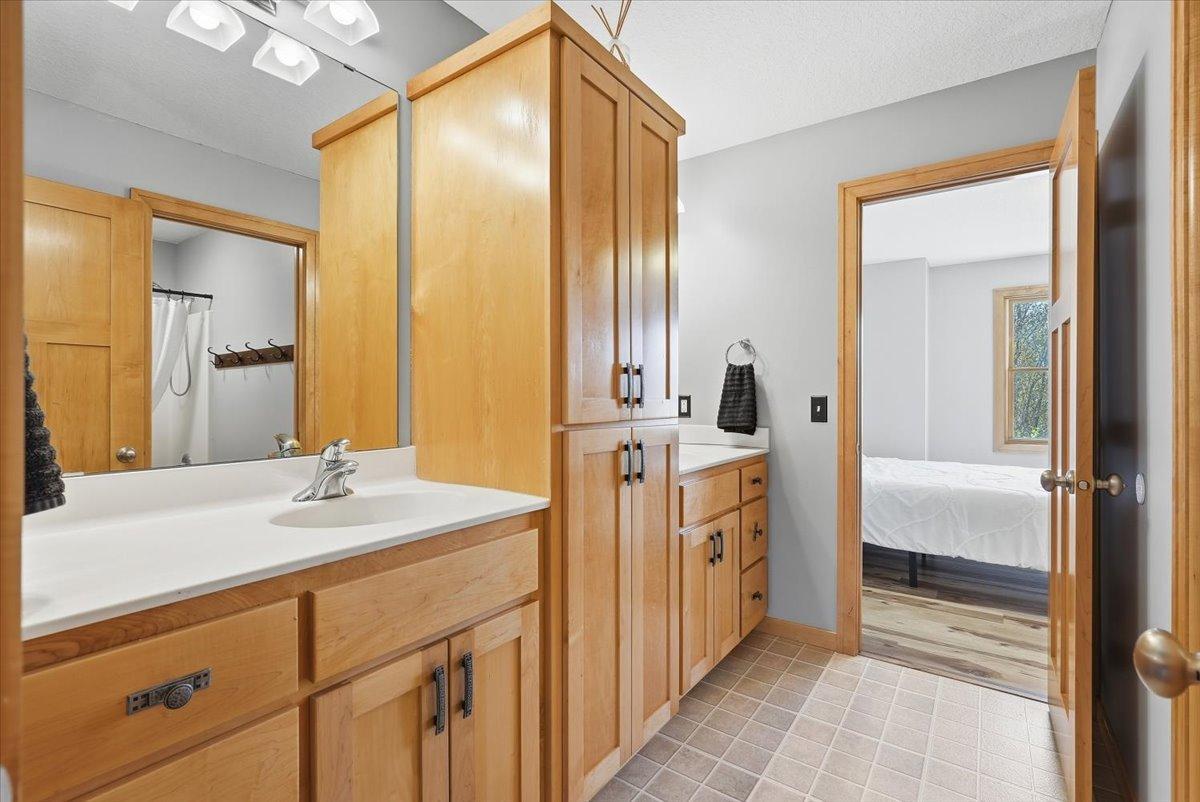 Jack & Jill bathroom between bedroom 2 & 3