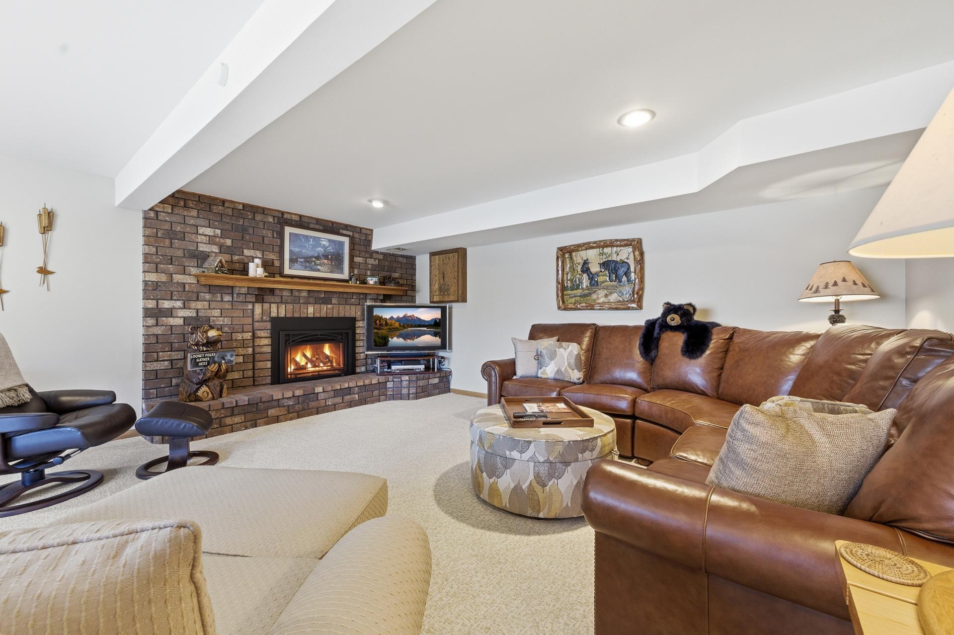 Lower level 20.5x22.5 Family Room with recessed lighting.