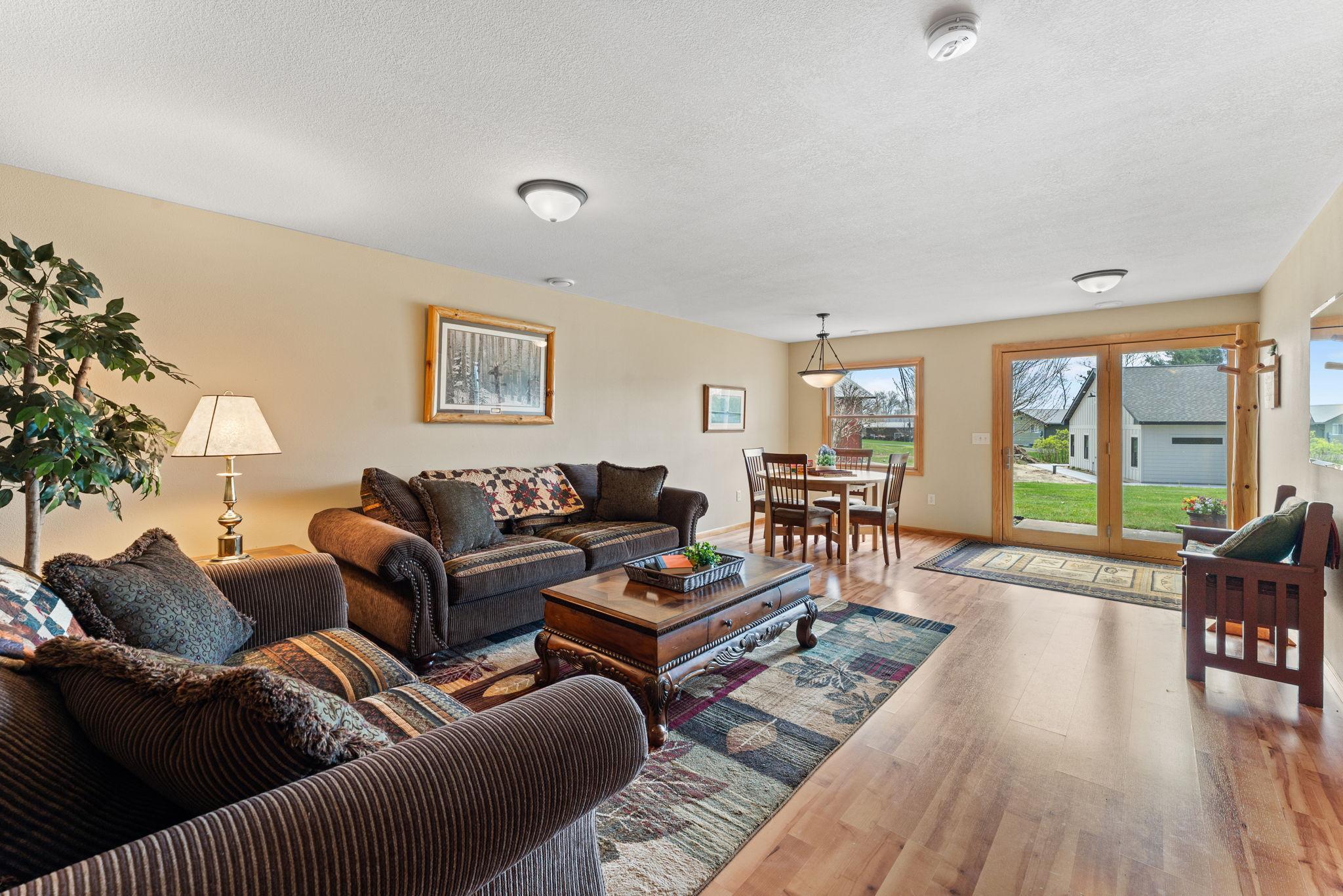 53-web-or-mls-1695-AA White Ash Way-203.JPG