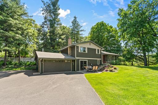 100 Puma Lane, Mahtomedi, MN 55115