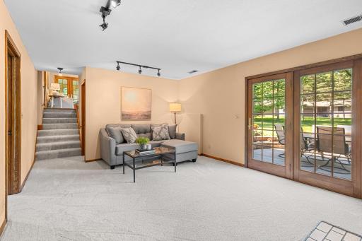 100 Puma Lane, Mahtomedi, MN 55115