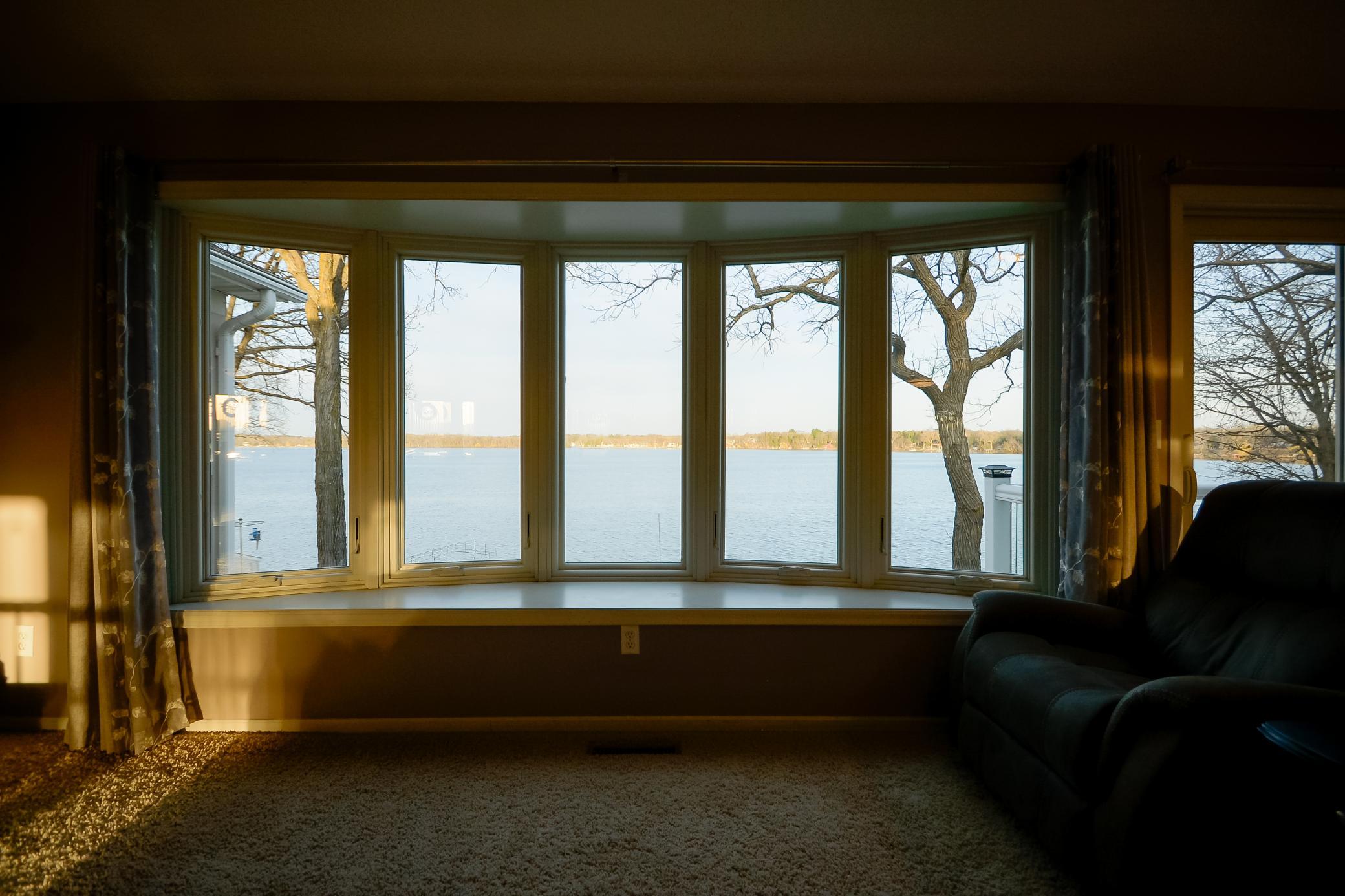 Stunning lake views!