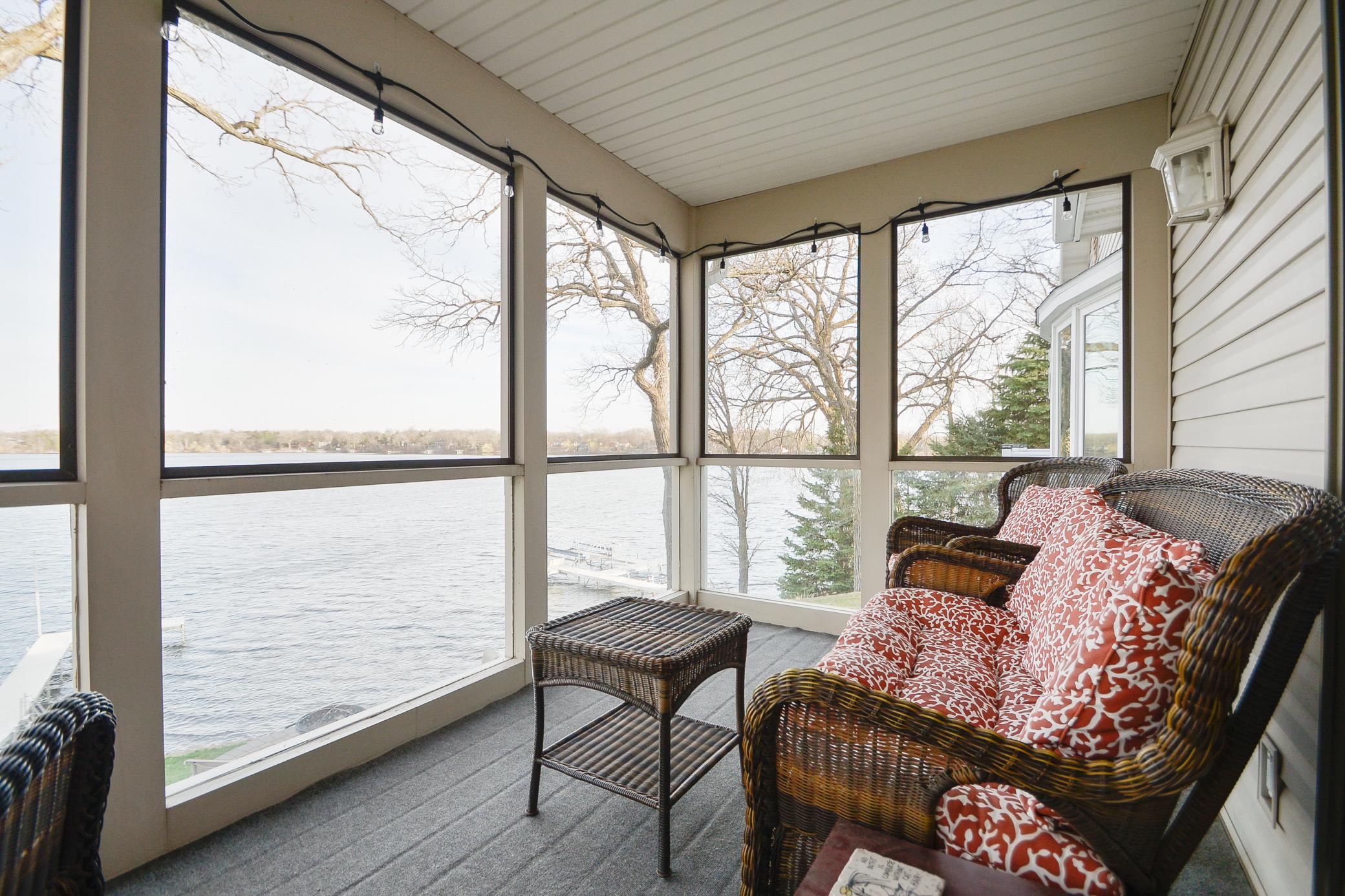 Screened in porch off primary bedroom