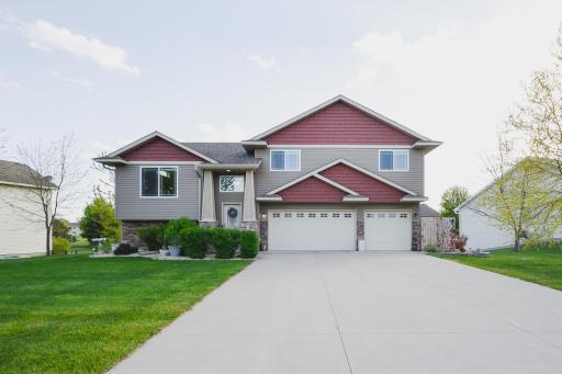 5156 Harvest Curve, Mayer, MN 55360