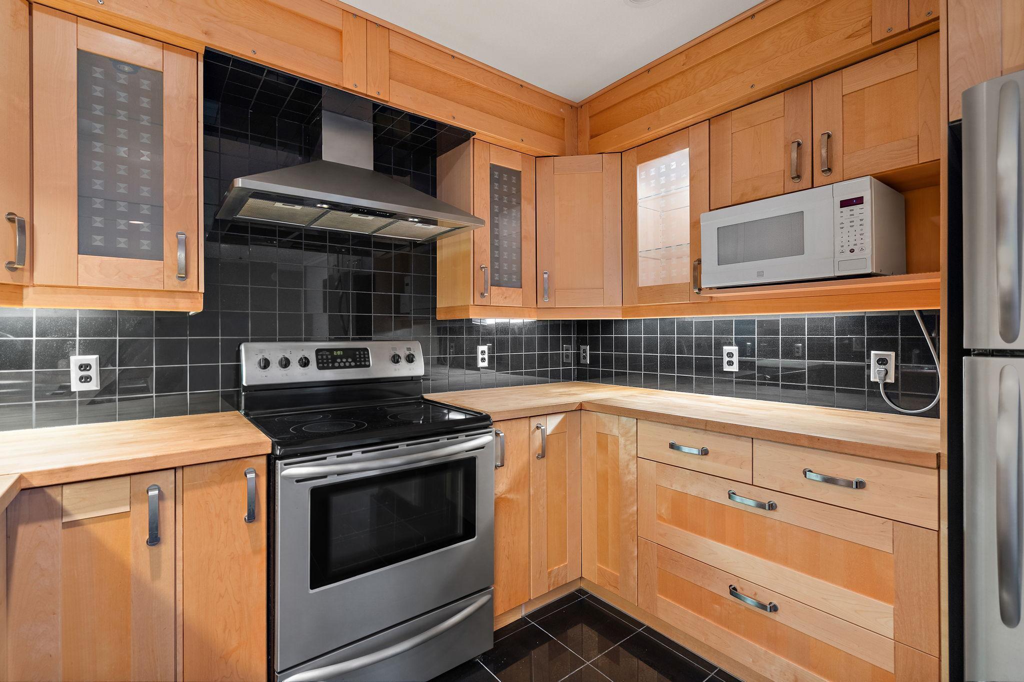 Gorgeous custom cabinets