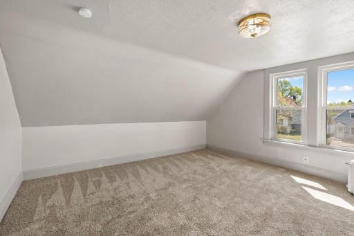 47 Lawson Avenue W, Saint Paul, MN 55117