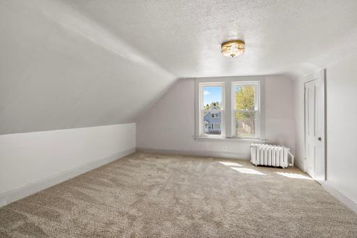 47 Lawson Avenue W, Saint Paul, MN 55117