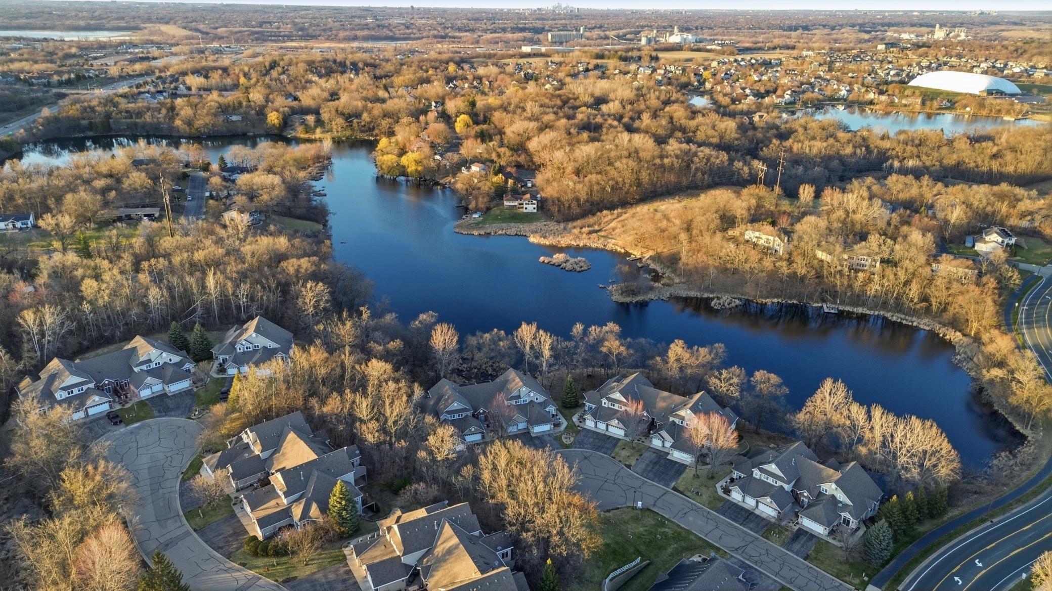 Located near parks, shopping and restaurants with easy freeway access too.