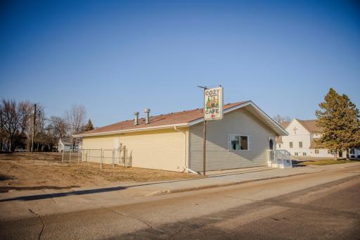 118 E Main Street, Cyrus, MN 56323