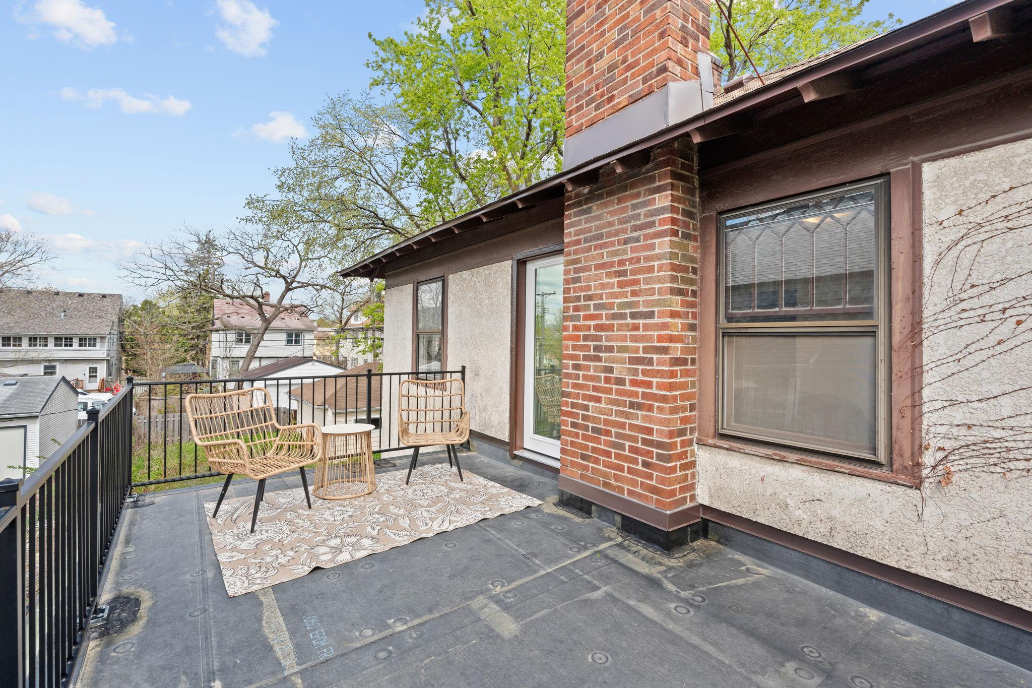 7-web-or-mls-3136 Dupont Ave S-7.jpg