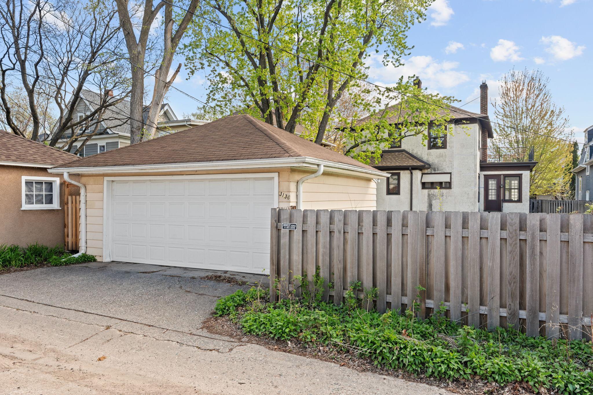 8-web-or-mls-3136 Dupont Ave S-8.jpg