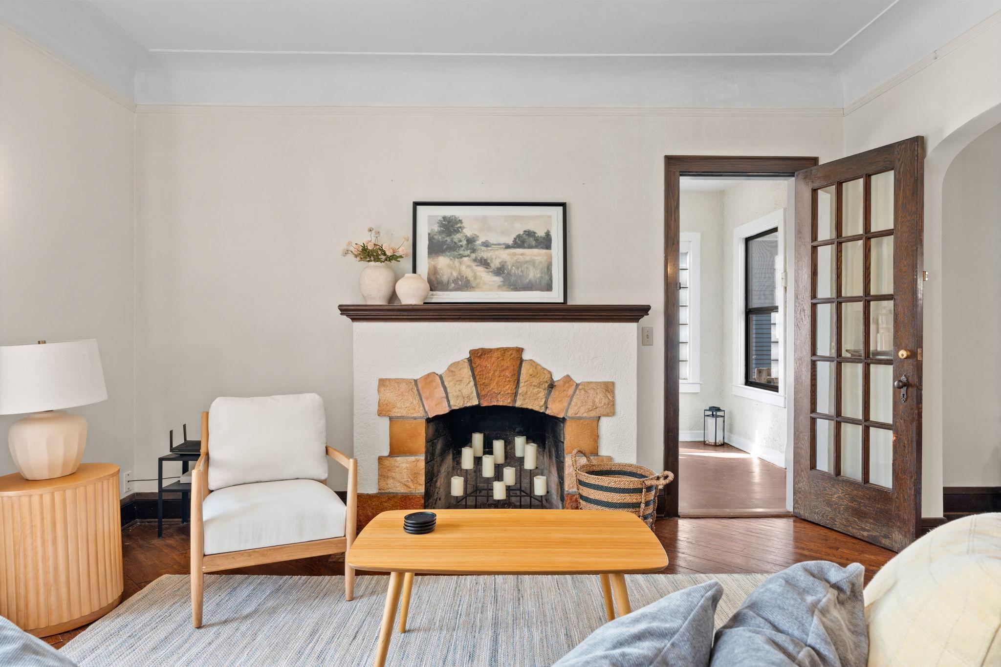 20-web-or-mls-3136 Dupont Ave S-20.jpg