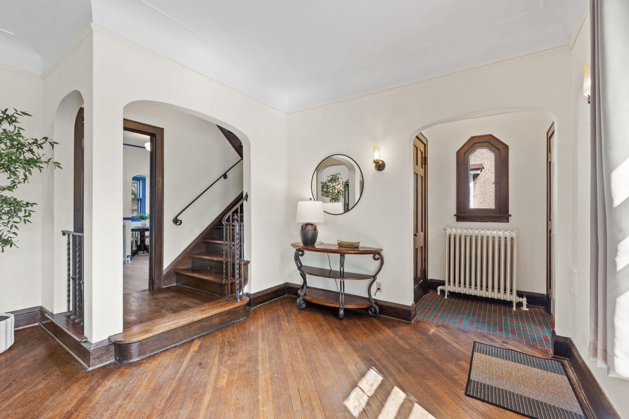 18-web-or-mls-3136 Dupont Ave S-18.jpg