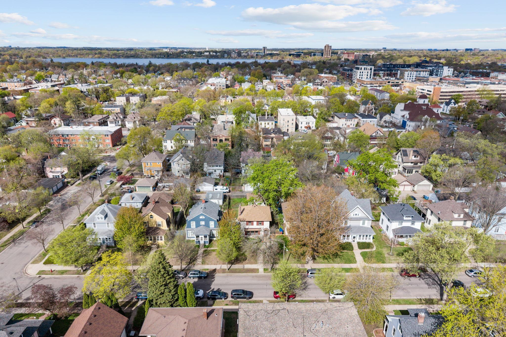 12-web-or-mls-3136 Dupont Ave S-12.jpg