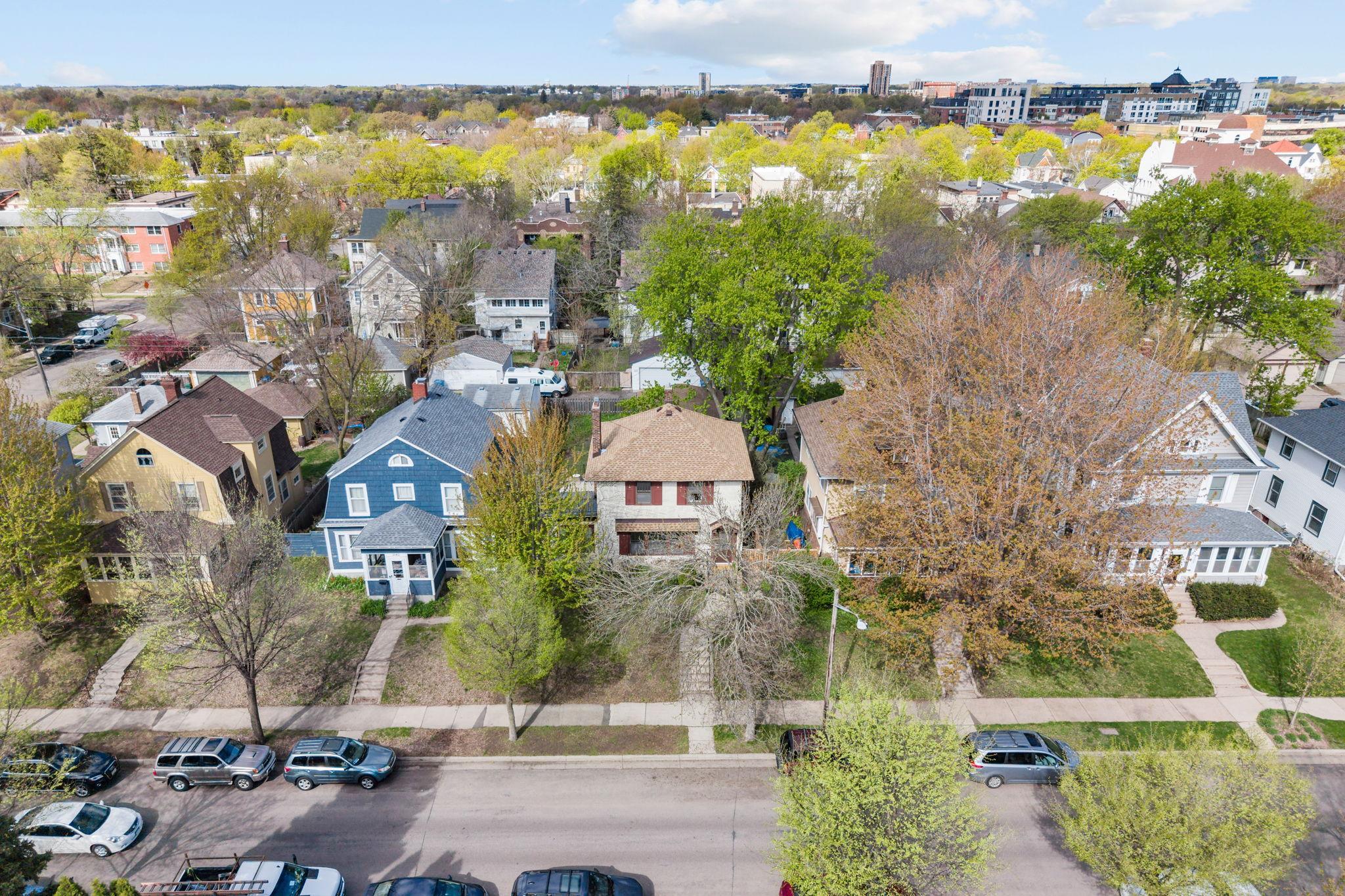 13-web-or-mls-3136 Dupont Ave S-13.jpg
