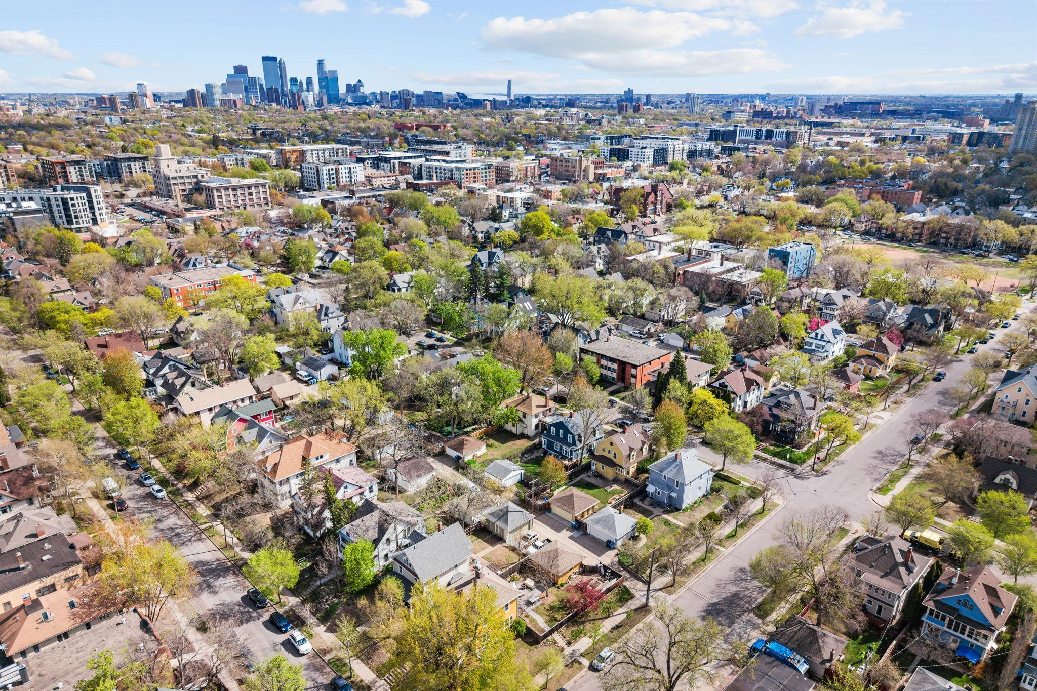 15-web-or-mls-3136 Dupont Ave S-15.jpg