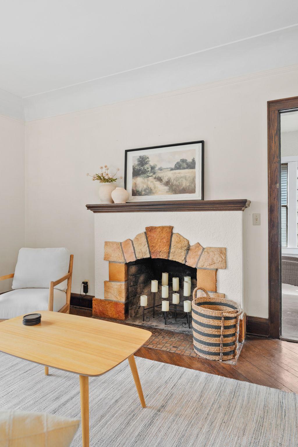 23-web-or-mls-3136 Dupont Ave S-23.jpg