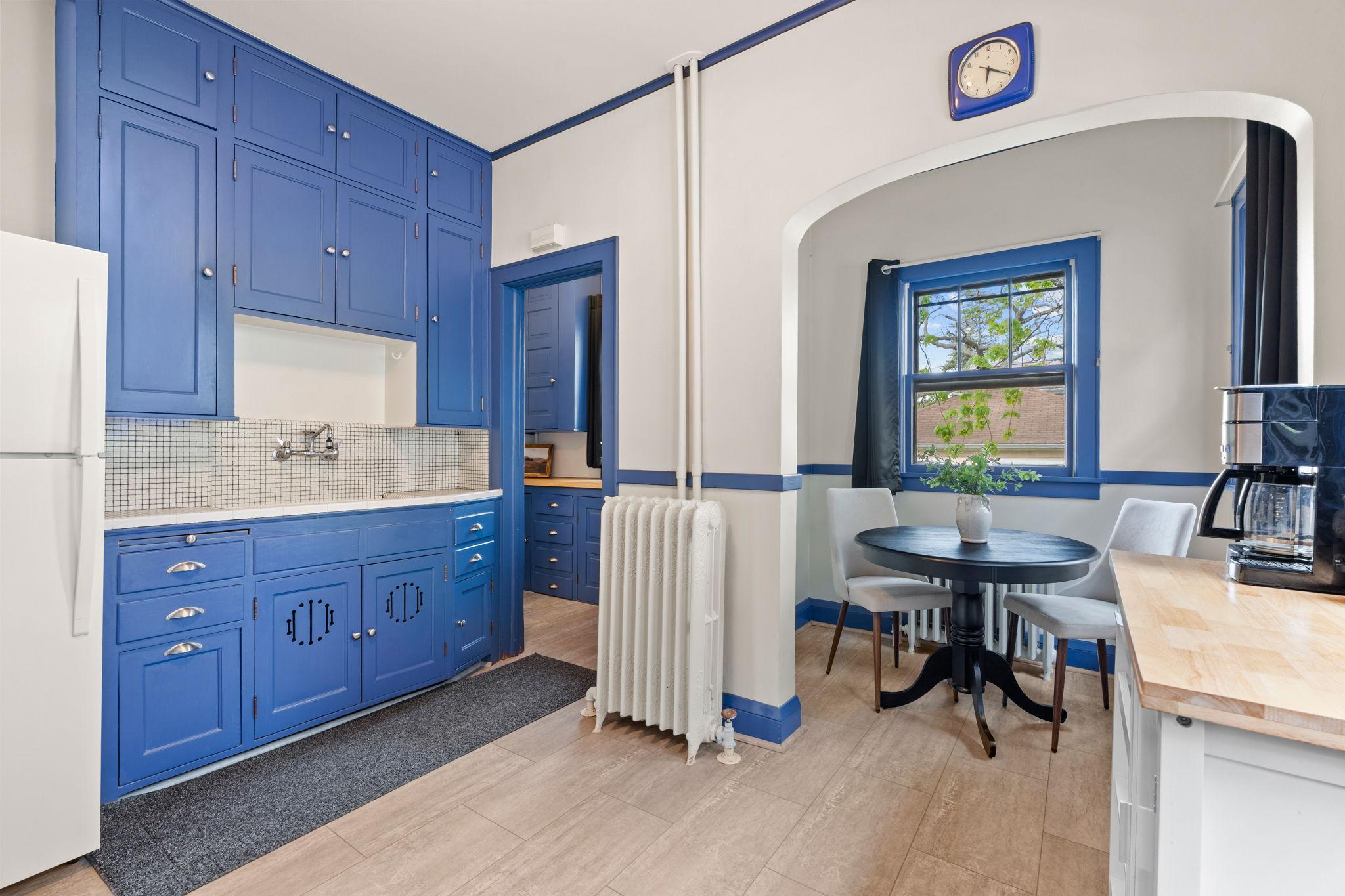 29-web-or-mls-3136 Dupont Ave S-29.jpg