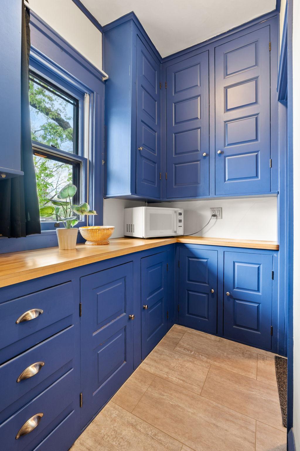 34-web-or-mls-3136 Dupont Ave S-34.jpg