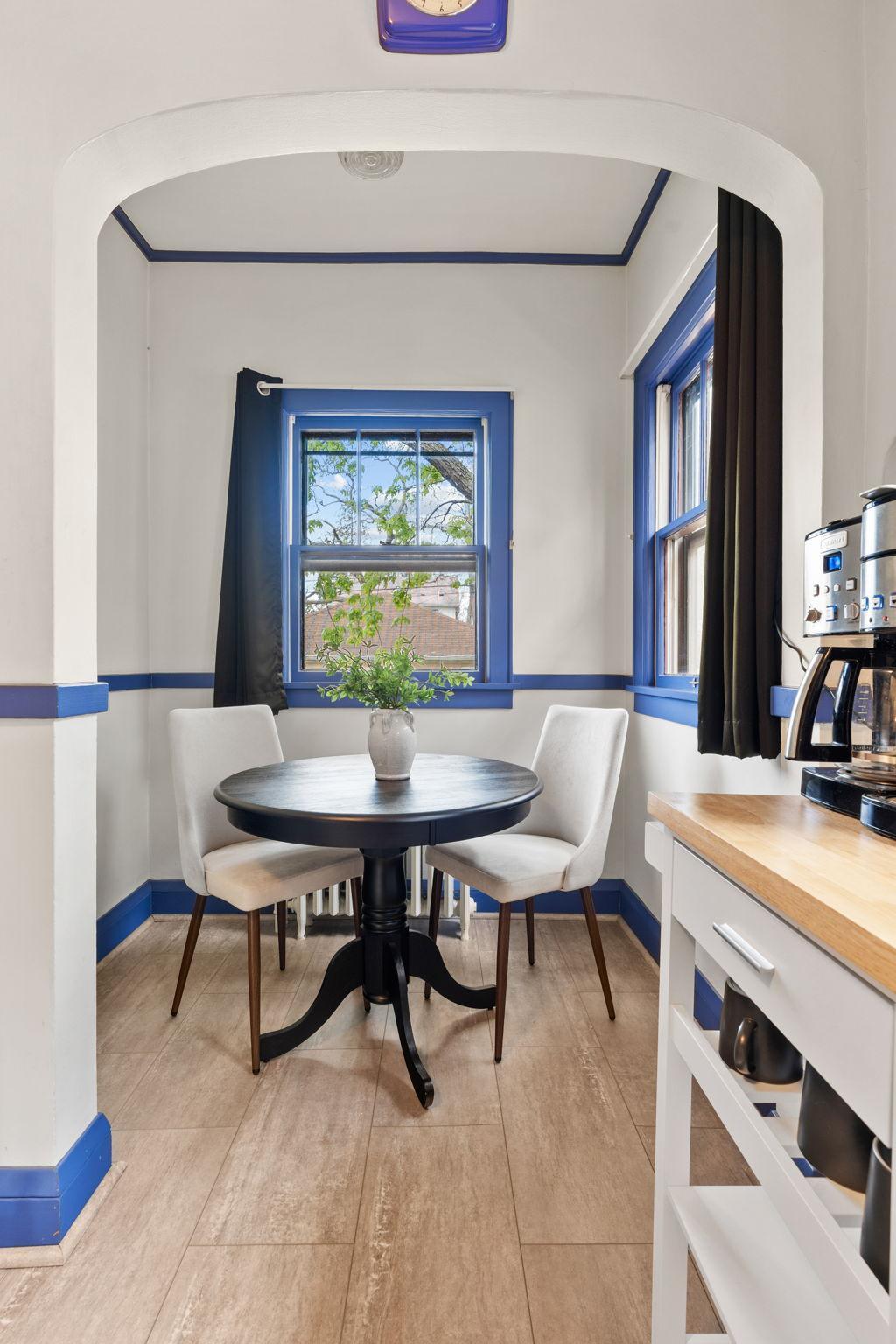 33-web-or-mls-3136 Dupont Ave S-33.jpg