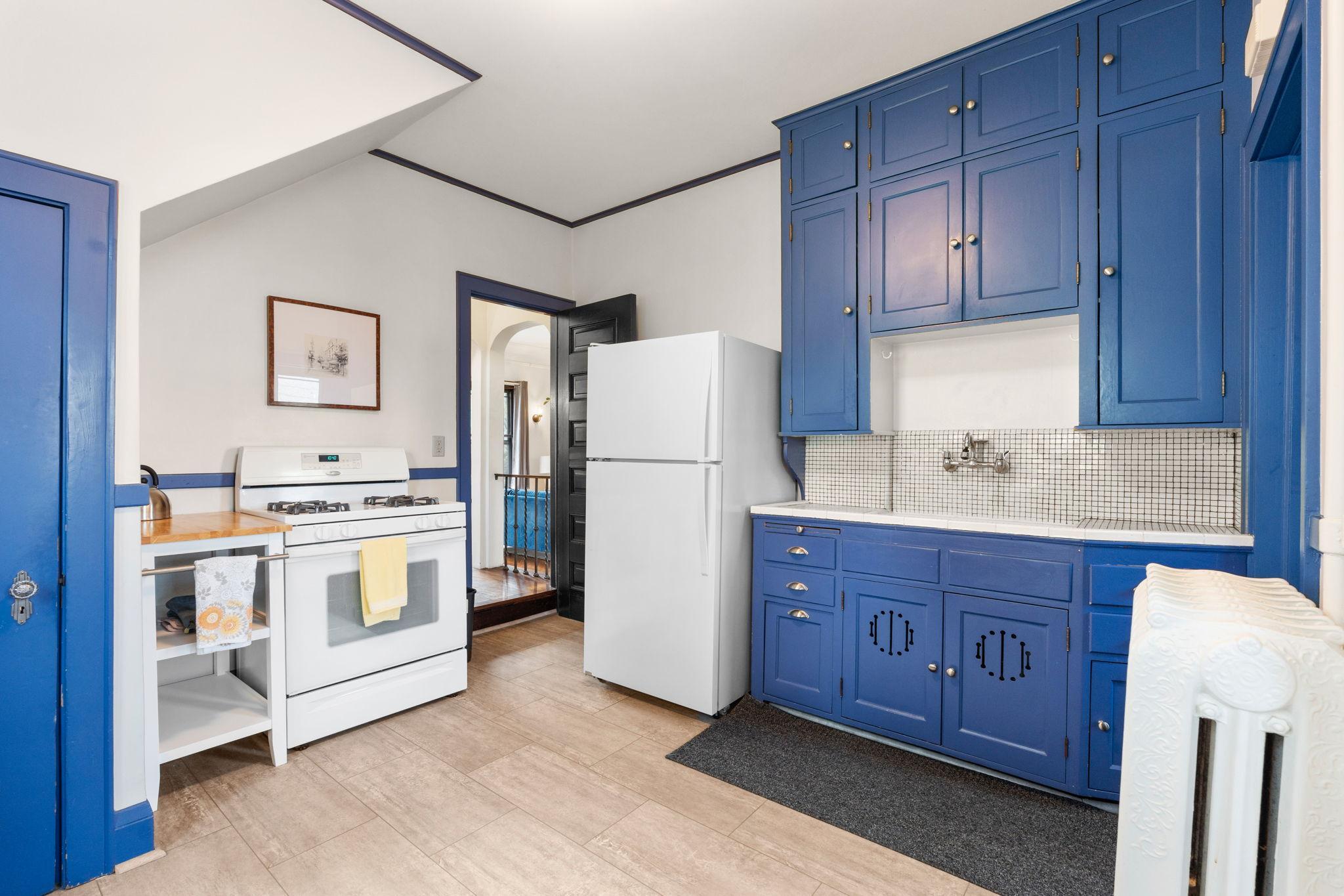 31-web-or-mls-3136 Dupont Ave S-31.jpg