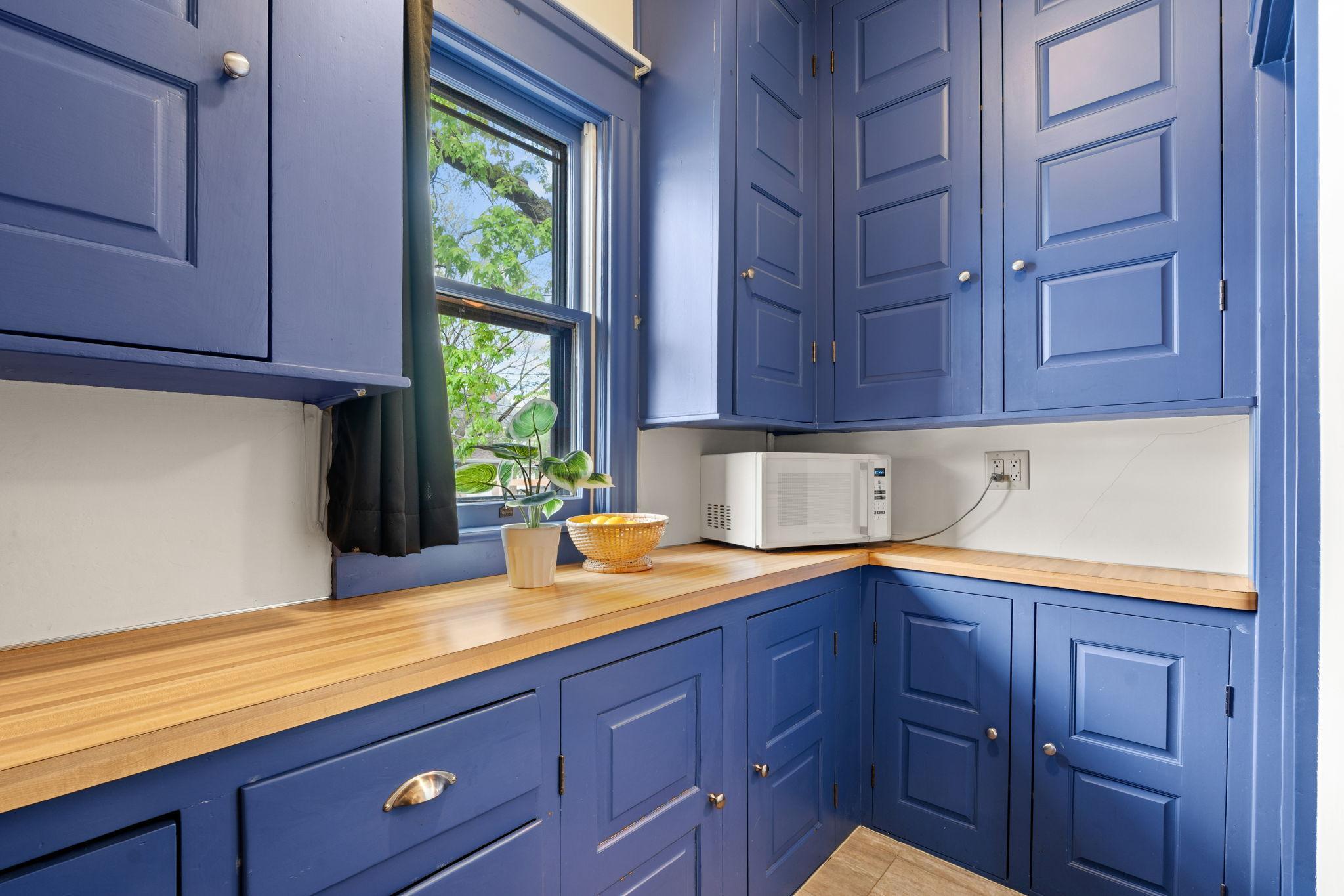 35-web-or-mls-3136 Dupont Ave S-35.jpg