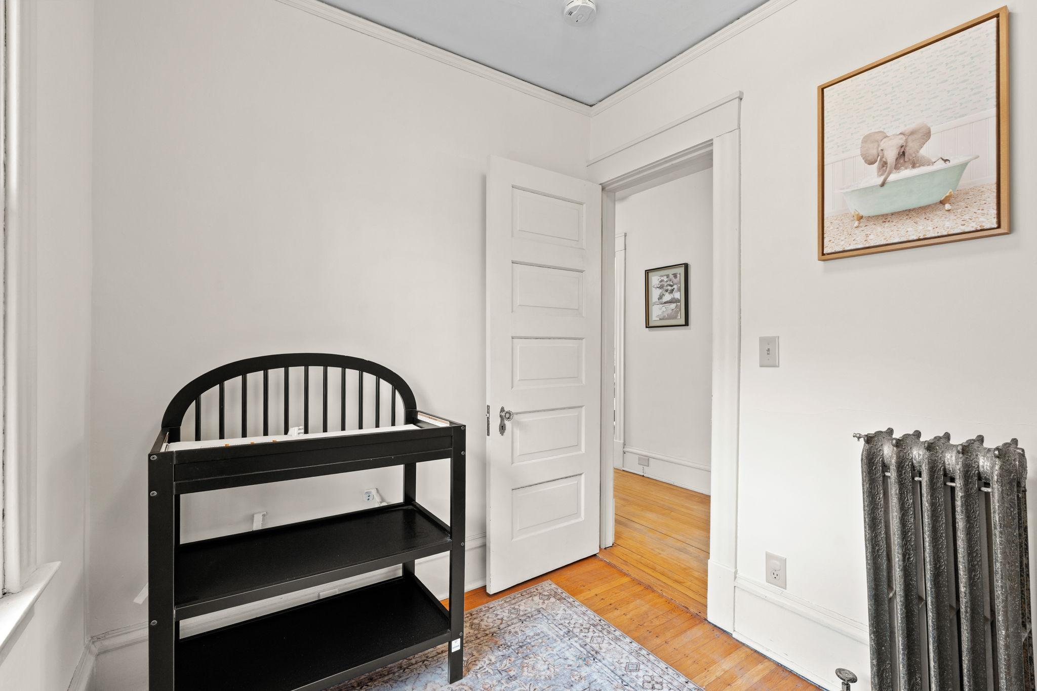 40-web-or-mls-3136 Dupont Ave S-40.jpg