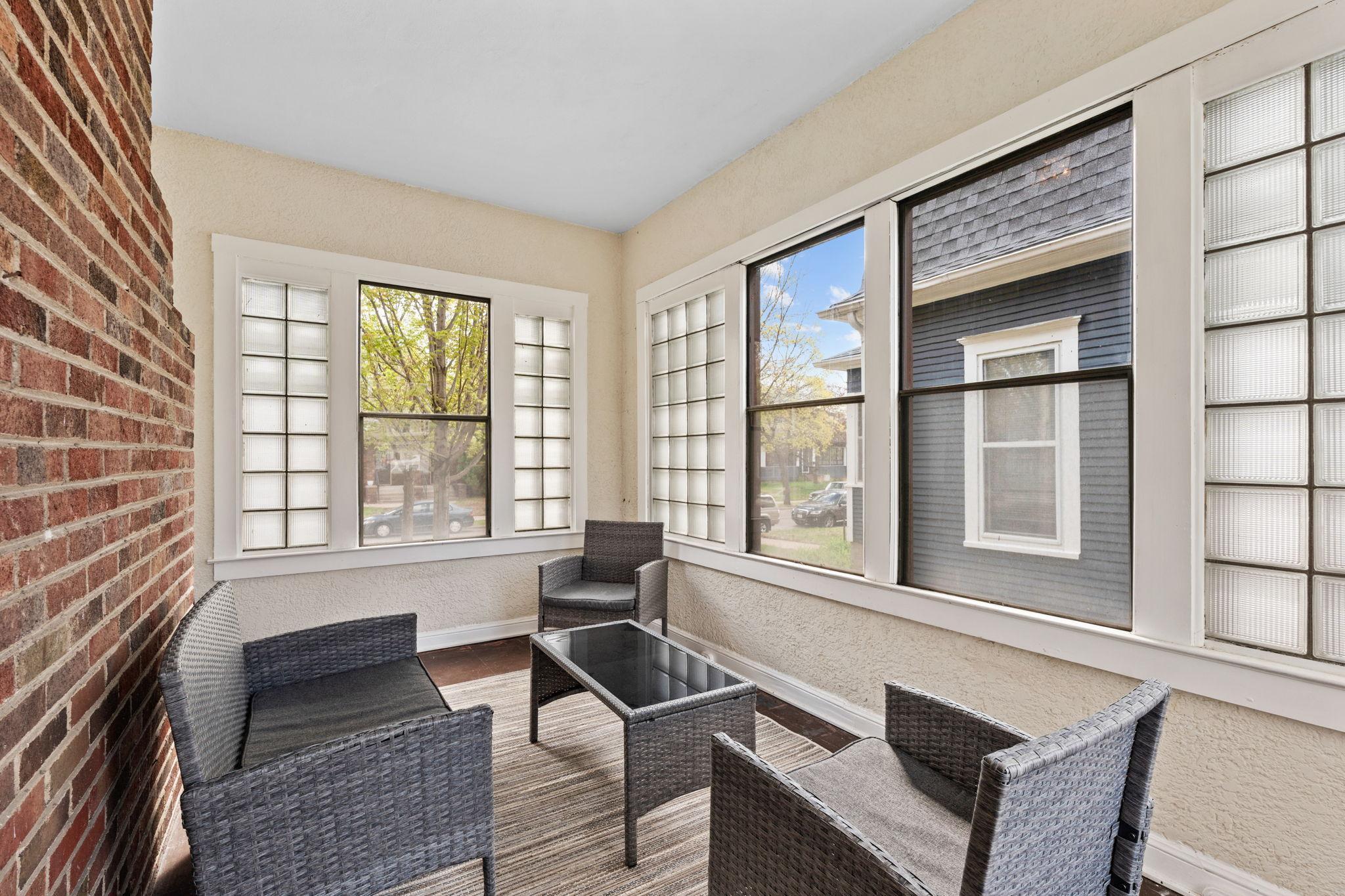37-web-or-mls-3136 Dupont Ave S-37.jpg