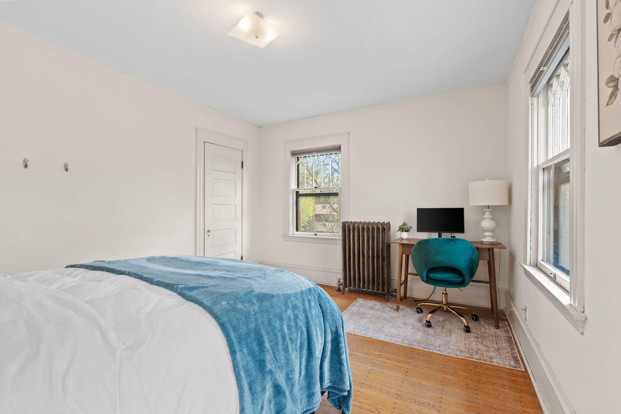 49-web-or-mls-3136 Dupont Ave S-49.jpg