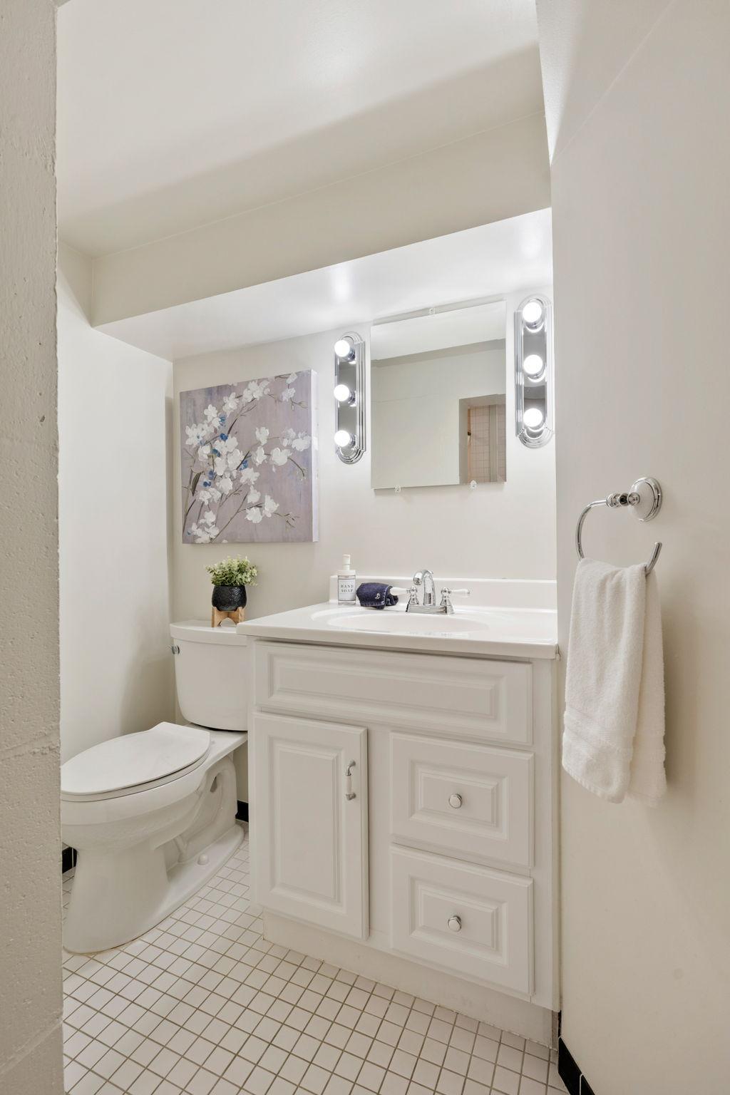 58-web-or-mls-3136 Dupont Ave S-58.jpg