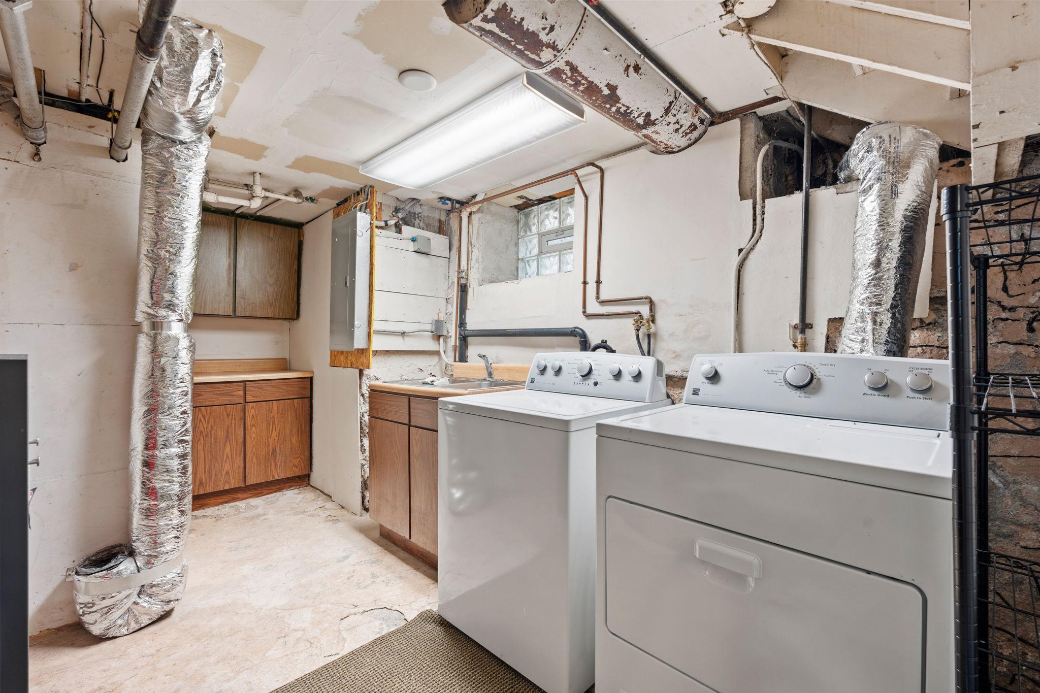 59-web-or-mls-3136 Dupont Ave S-59.jpg