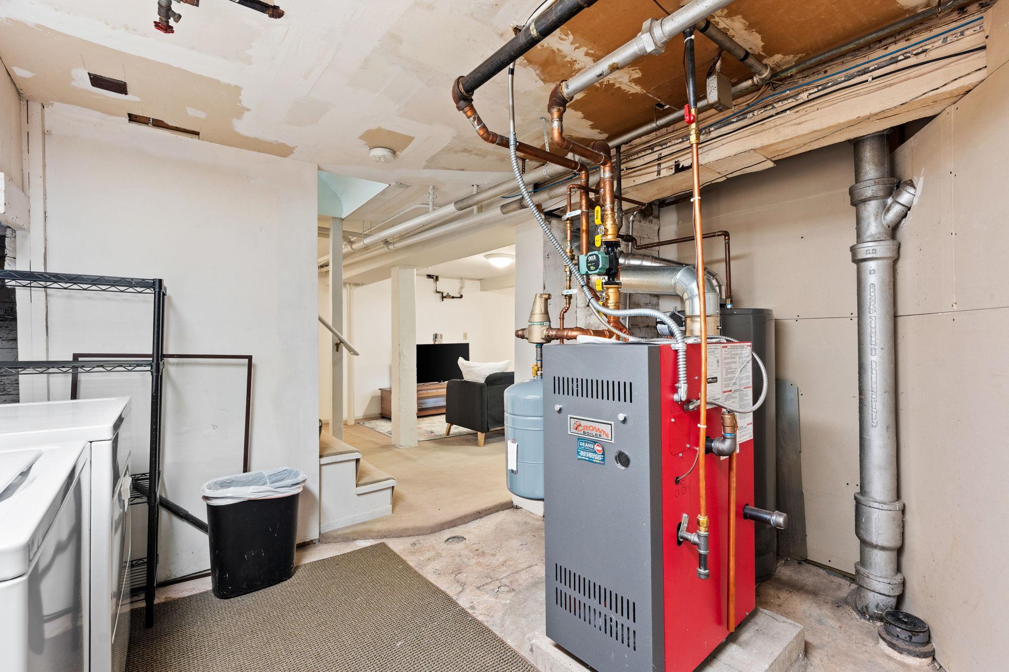60-web-or-mls-3136 Dupont Ave S-60.jpg