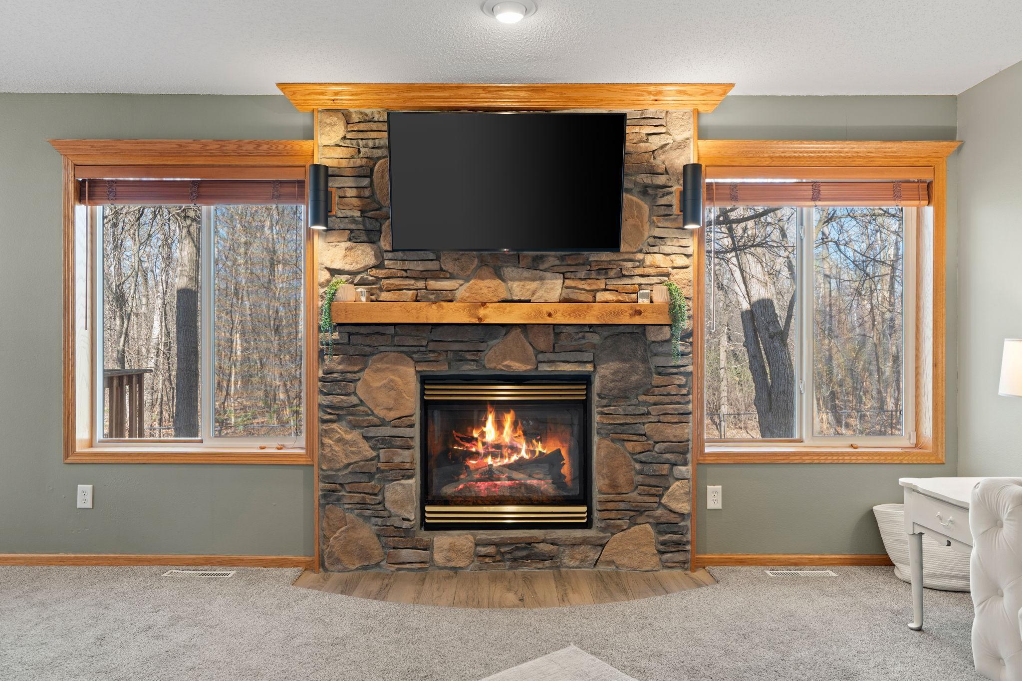 28-web-or-mls-615 Oakwood Dr-28.jpg