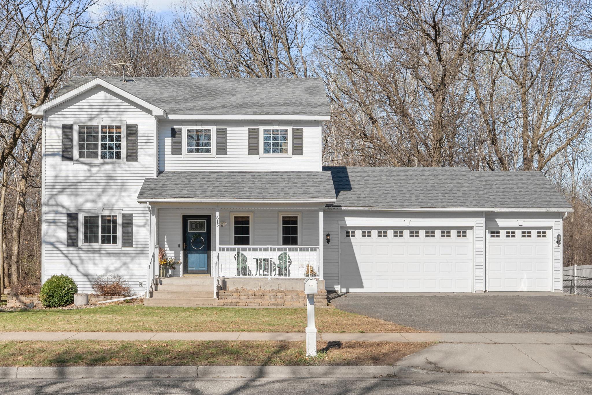 1-web-or-mls-615 Oakwood Dr-1.jpg