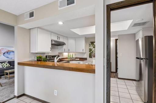 6115 Lincoln Drive, 353, Minneapolis, MN 55436