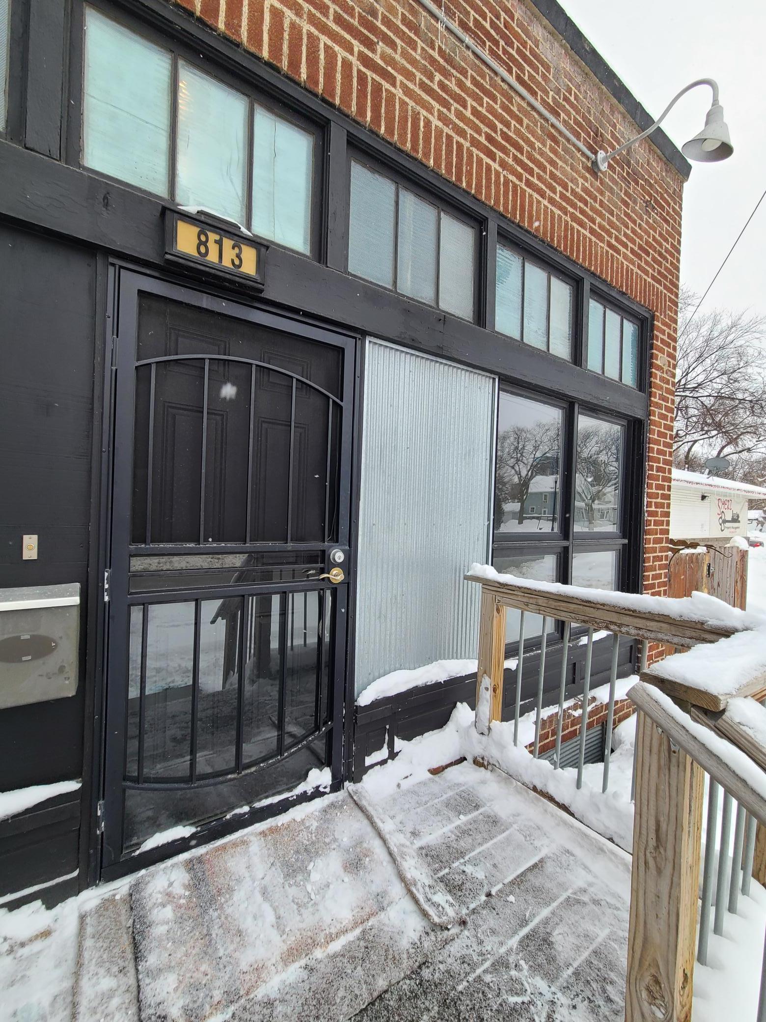 Front exterior view 3